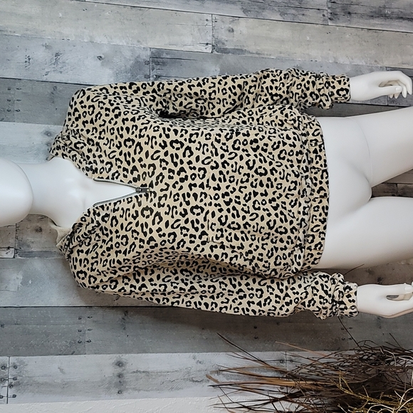 Alternative Tops - Alternative leopard print hoodie